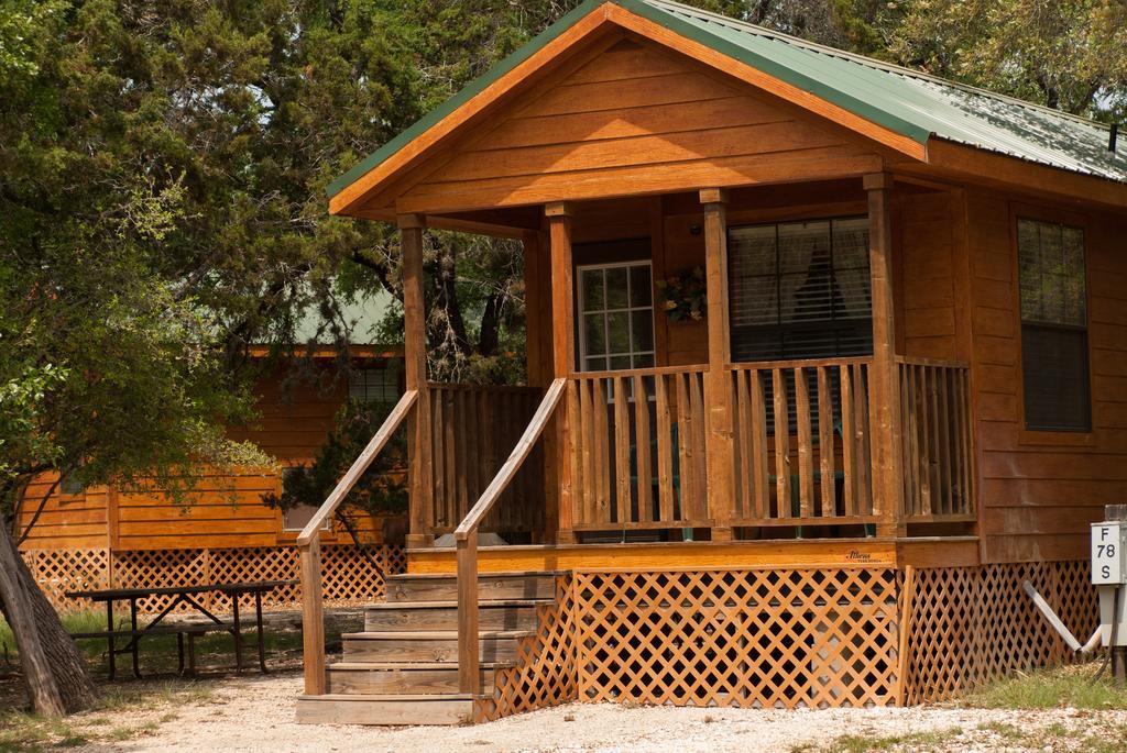 Medina Lake Camping Resort Cabin 3 Lakehills Экстерьер фото
