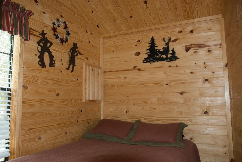 Medina Lake Camping Resort Cabin 3 Lakehills Экстерьер фото